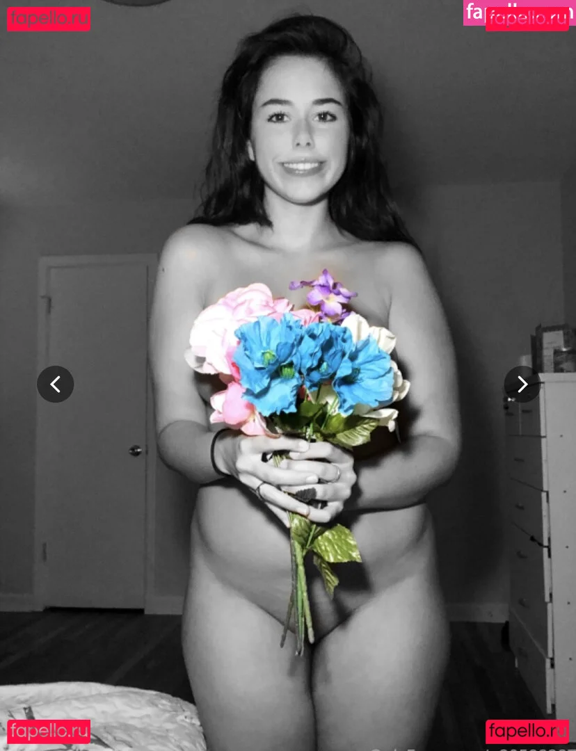 Nerdysara Onlyfans Photo Gallery 