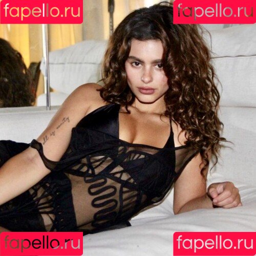 Jacquie Lee Onlyfans Photo Gallery 