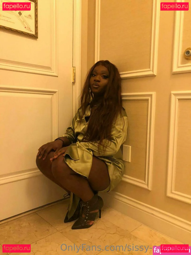 sissy-serayah Onlyfans Photo Gallery 