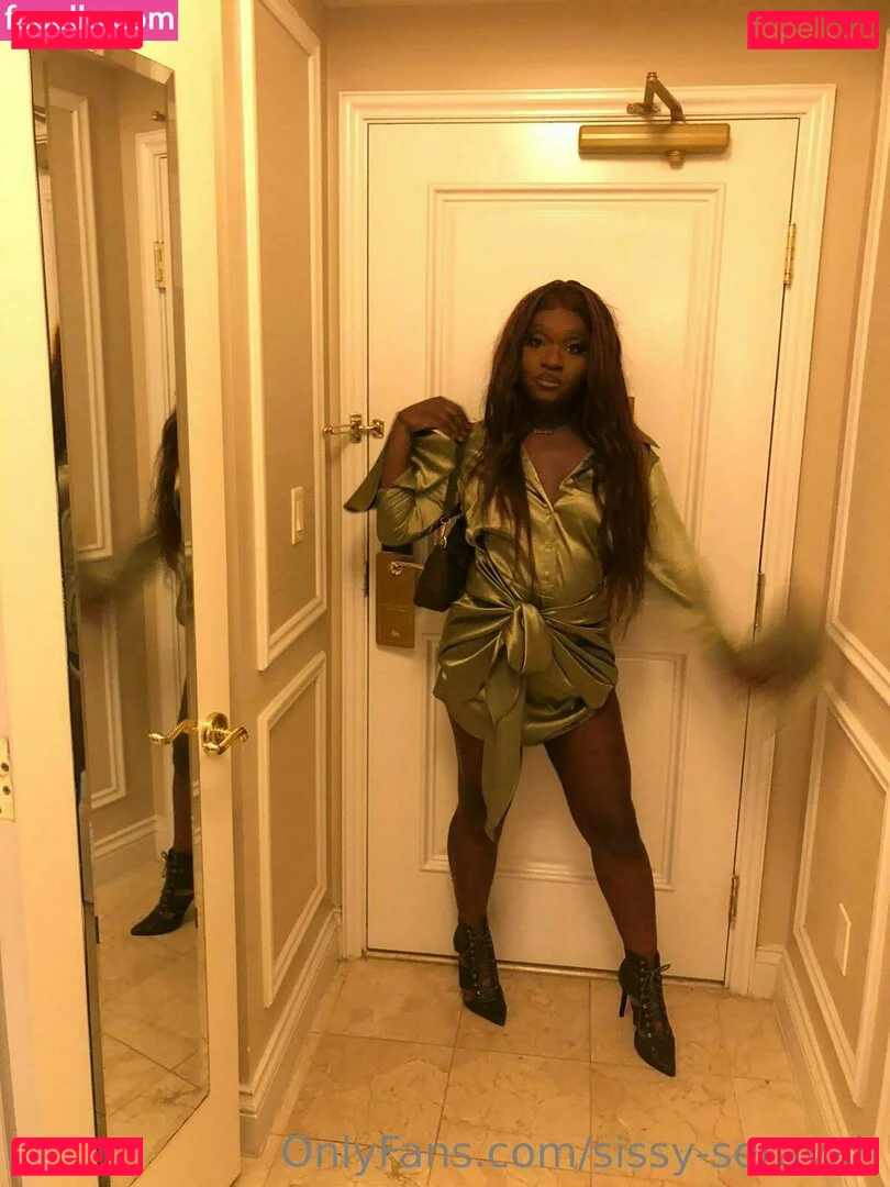 sissy-serayah Onlyfans Photo Gallery 