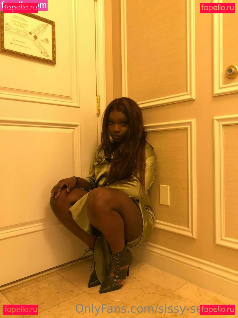 sissy-serayah Onlyfans Photo Gallery 