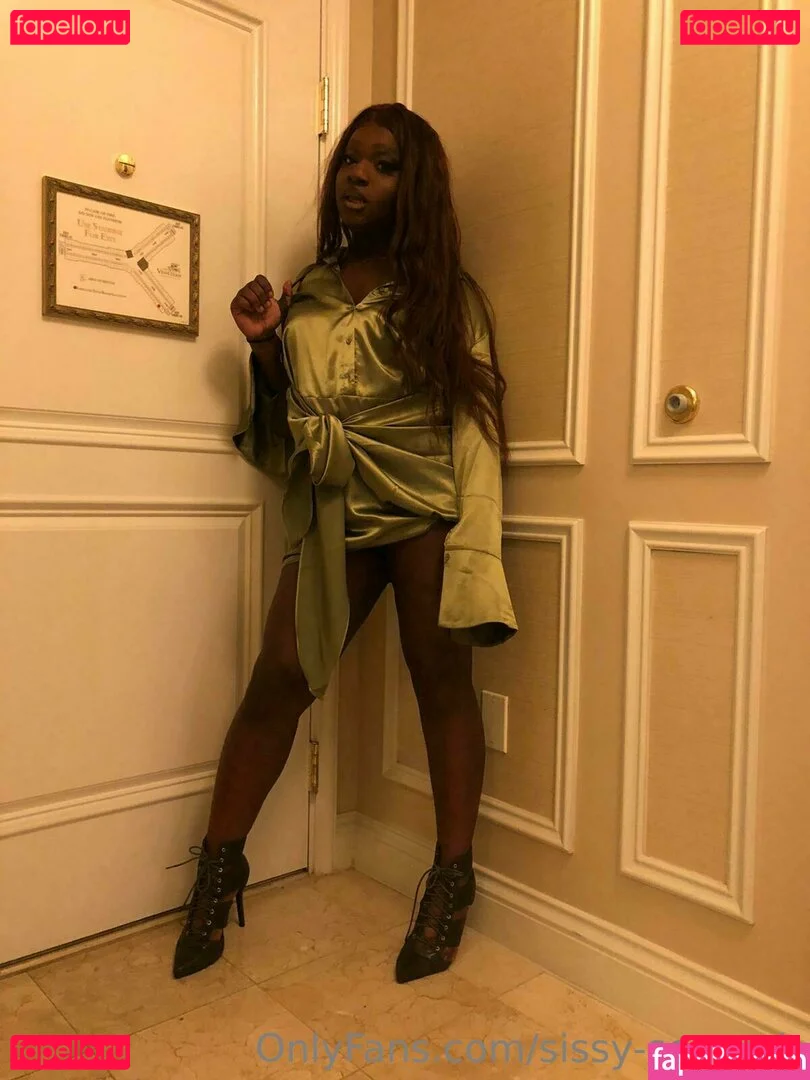 sissy-serayah Onlyfans Photo Gallery 
