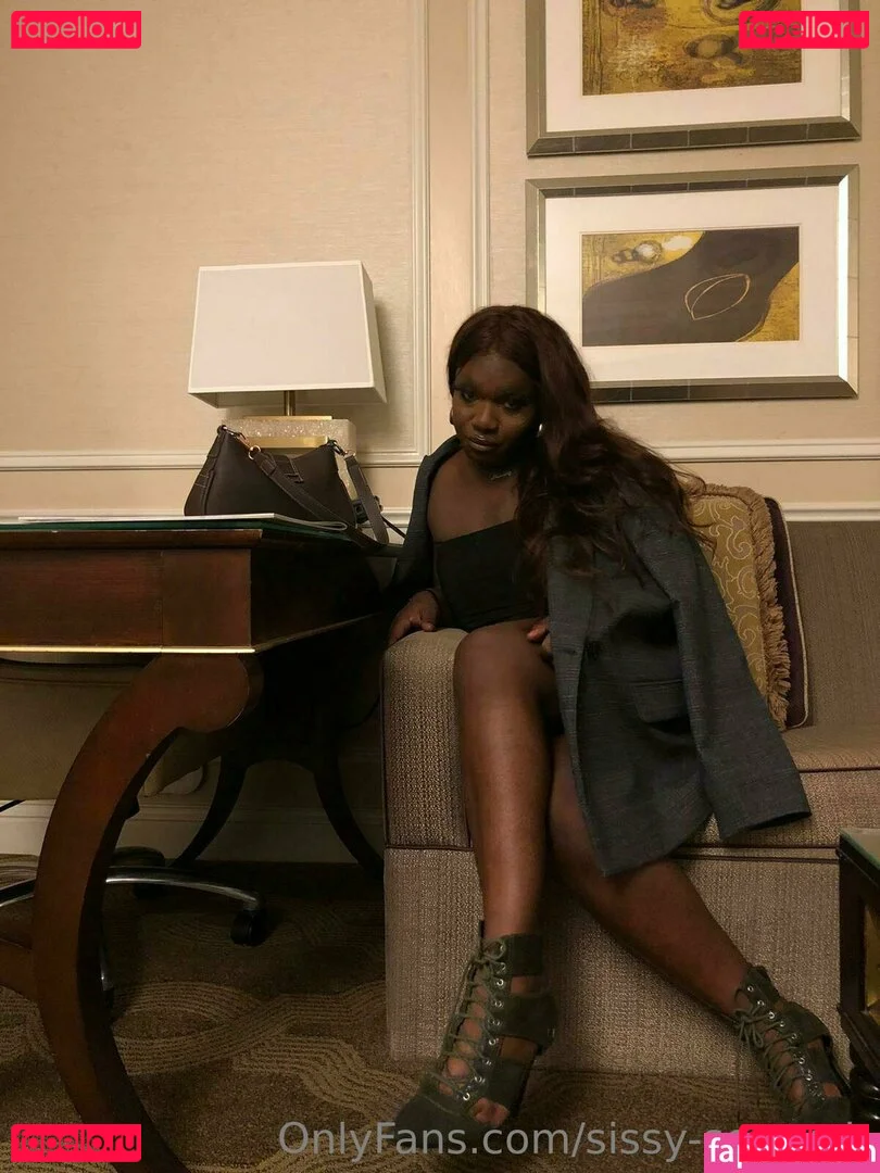 sissy-serayah Onlyfans Photo Gallery 