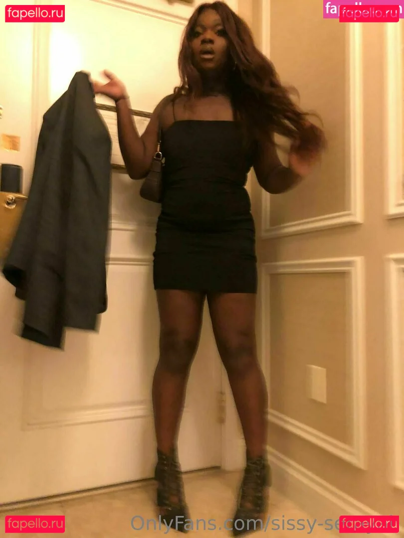 sissy-serayah Onlyfans Photo Gallery 