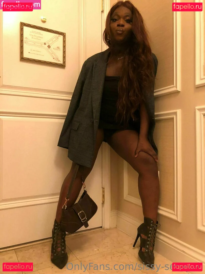 sissy-serayah Onlyfans Photo Gallery 