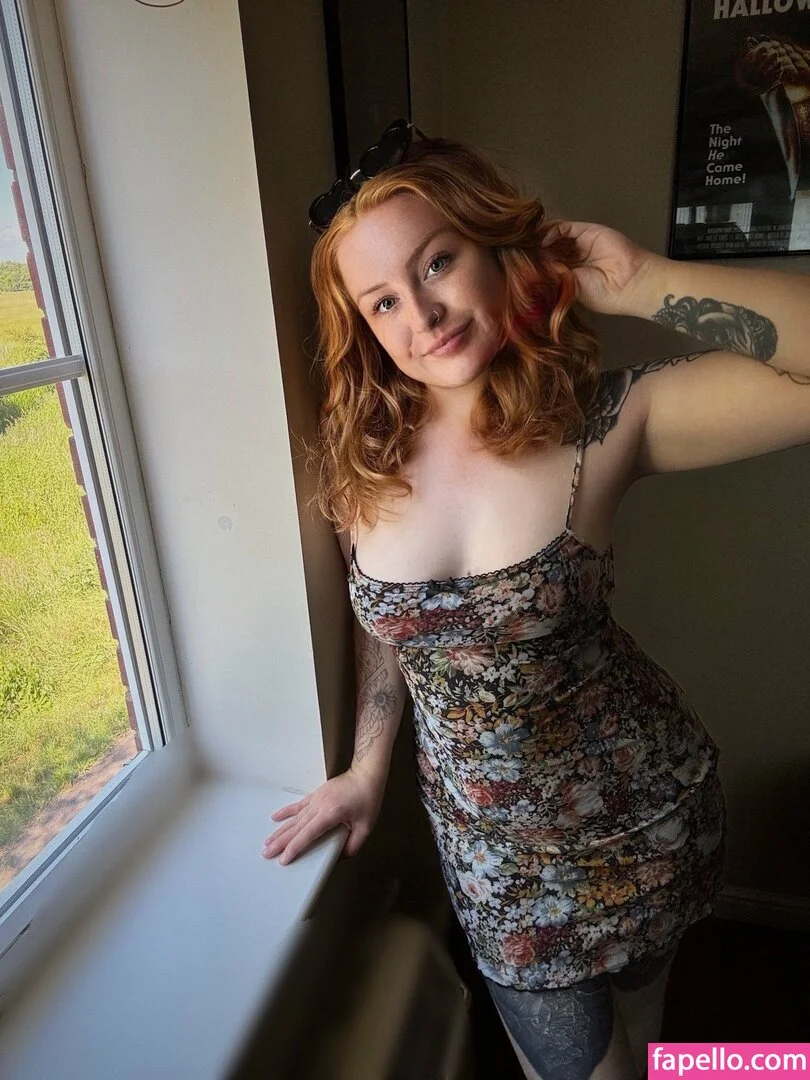 LittleRed_x Onlyfans Photo Gallery 