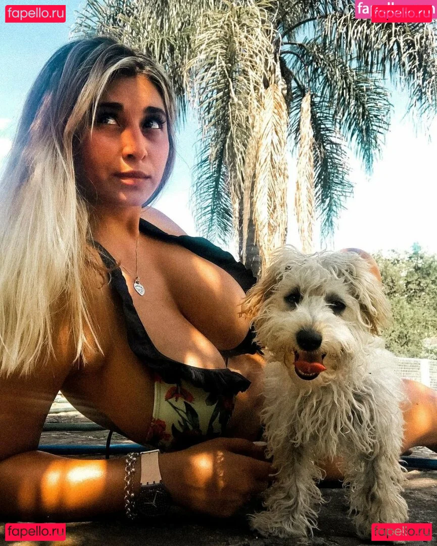 Meredithblake Onlyfans Photo Gallery 