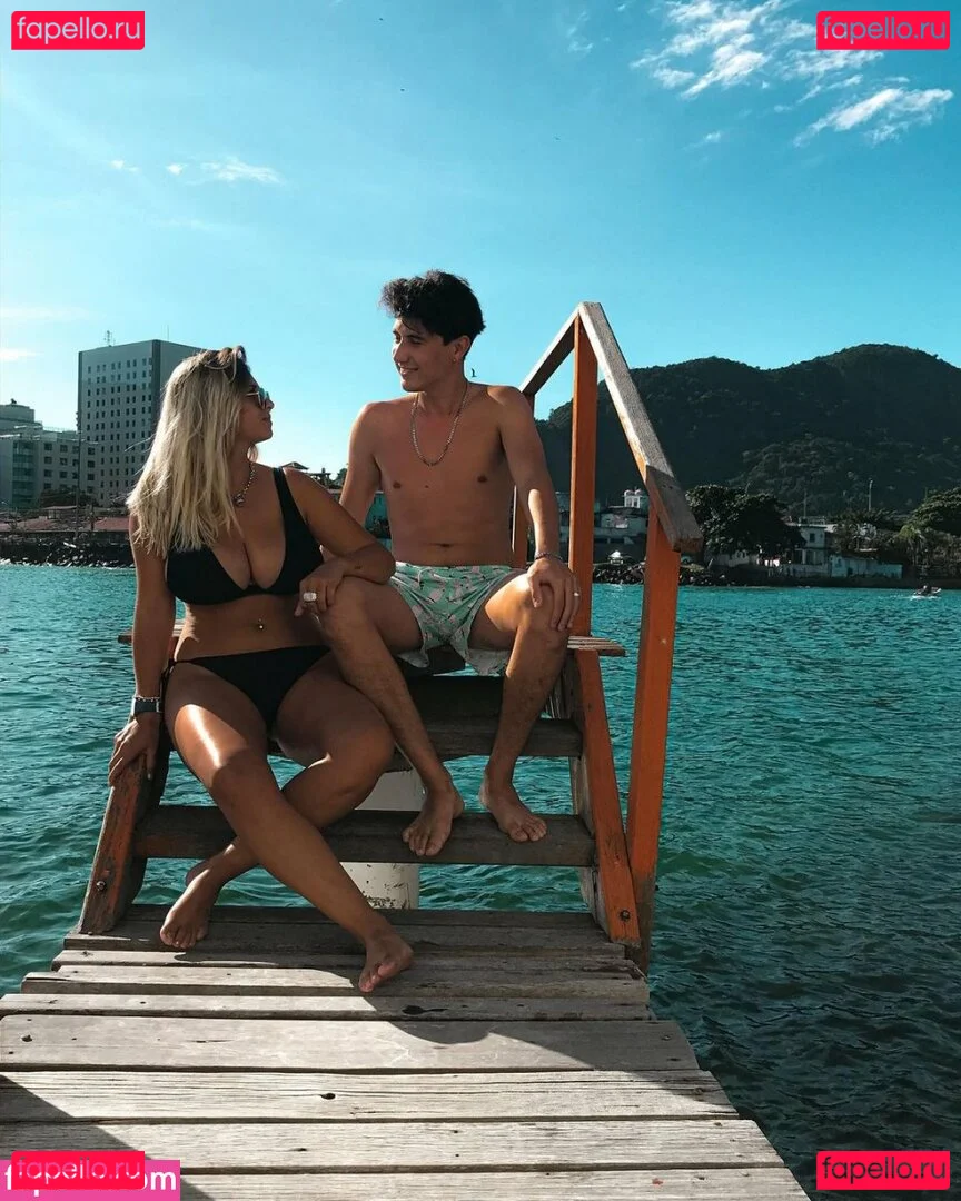 Meredithblake Onlyfans Photo Gallery 