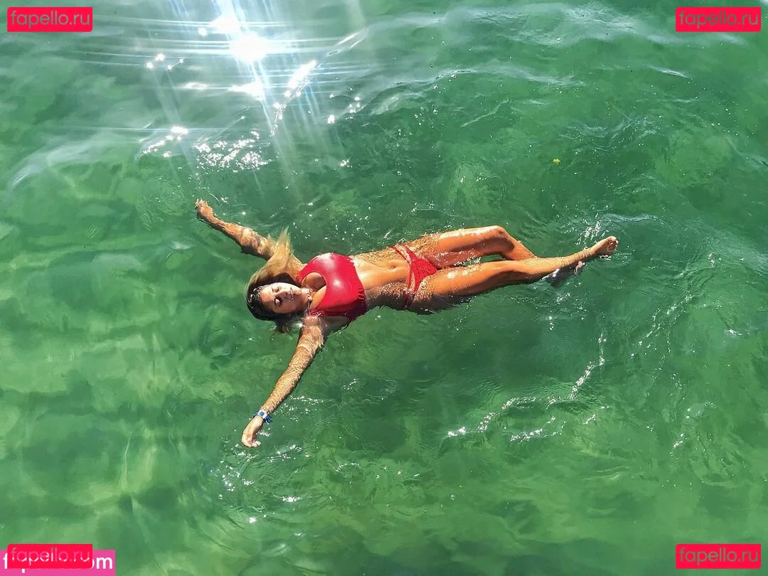 Meredithblake Onlyfans Photo Gallery 