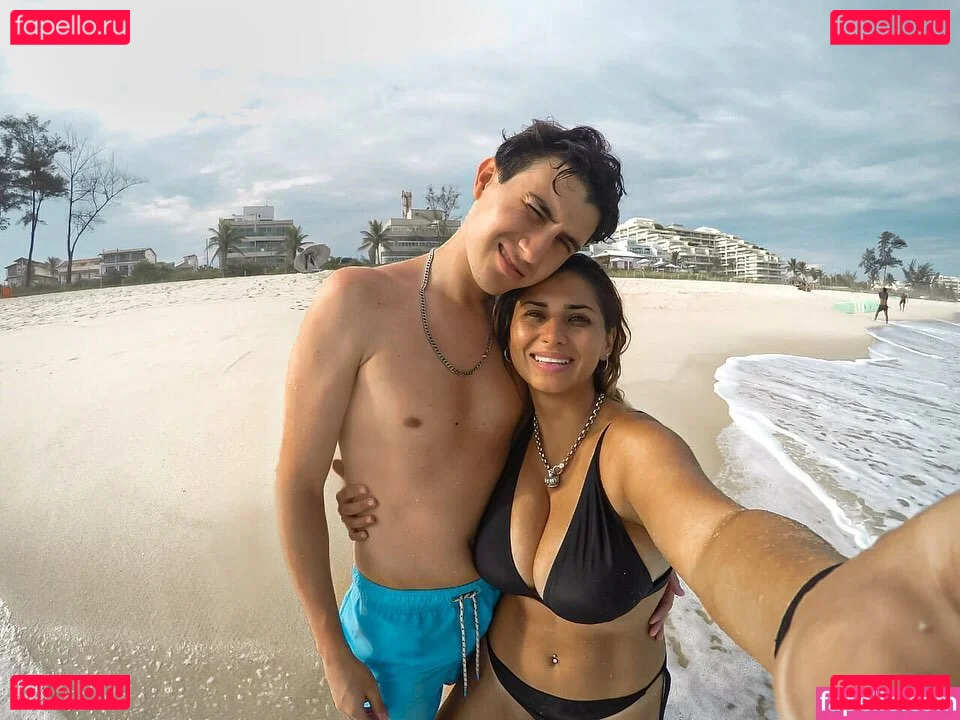 Meredithblake Onlyfans Photo Gallery 