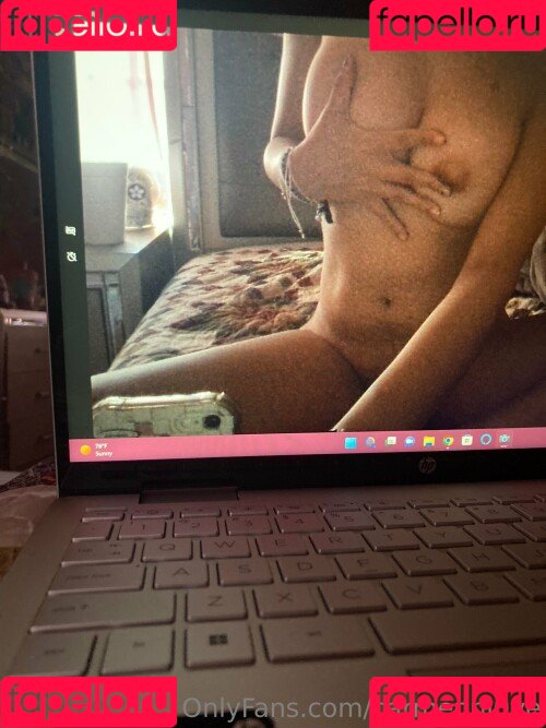 carmennl0ve Onlyfans Photo Gallery 