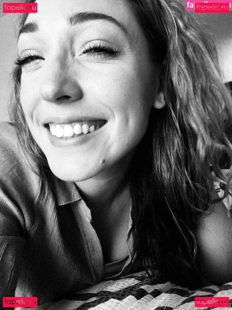 lilylabeau Onlyfans Photo Gallery 