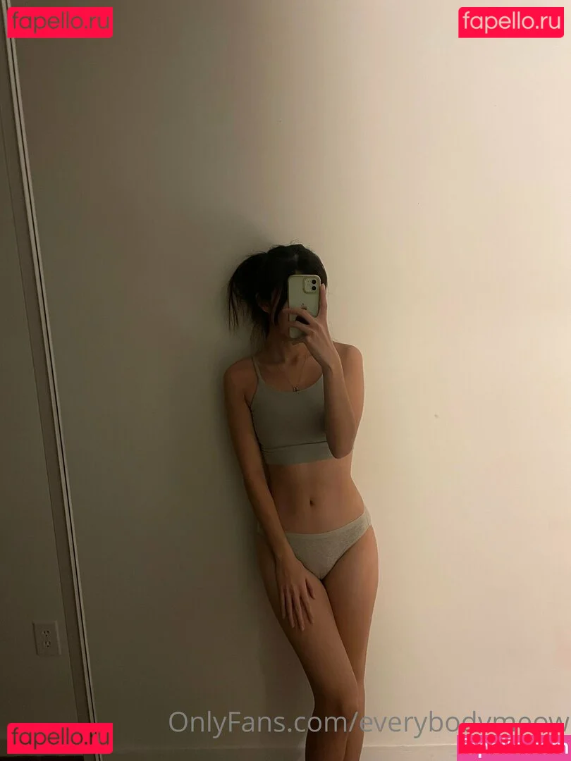 everybodymeow Onlyfans Photo Gallery 