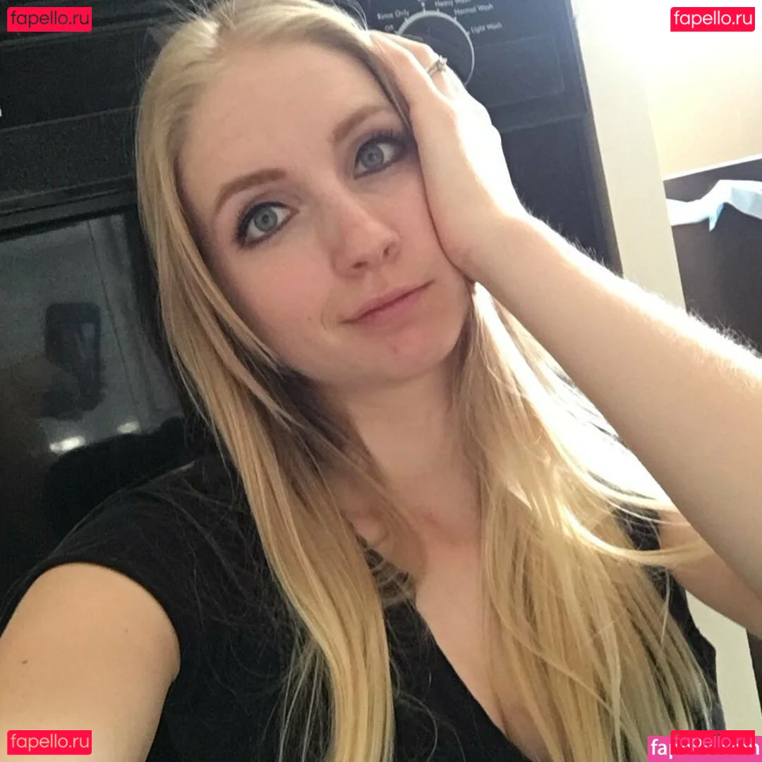 Rosé Onlyfans Photo Gallery 