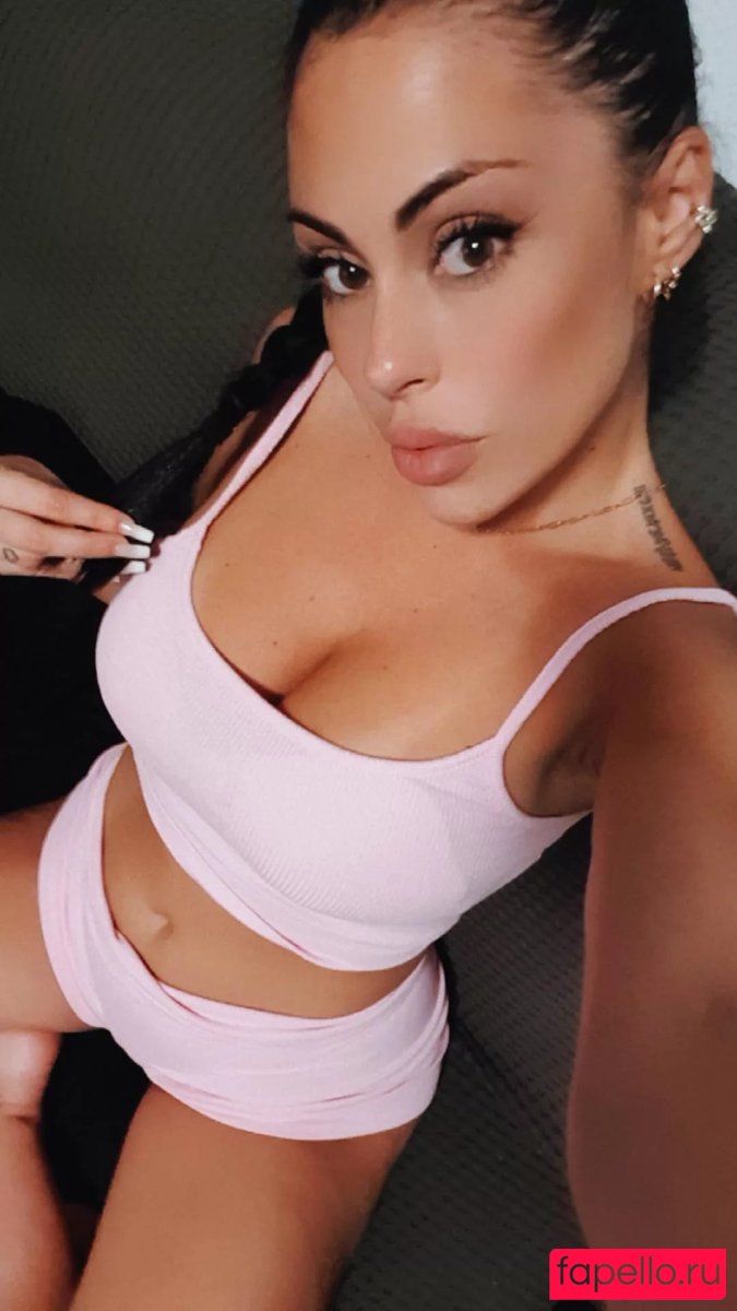 emmilee.xx Onlyfans Photo Gallery 