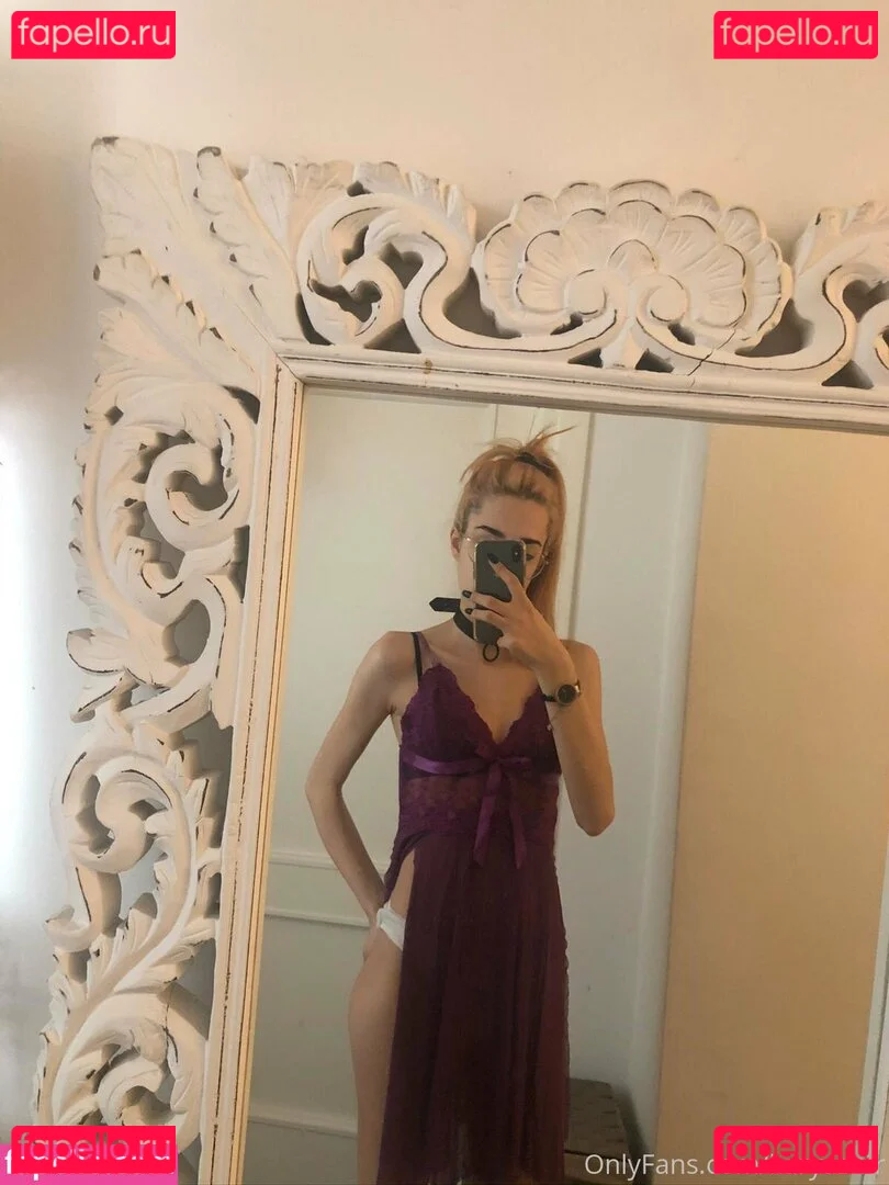 kvry22 Onlyfans Photo Gallery 