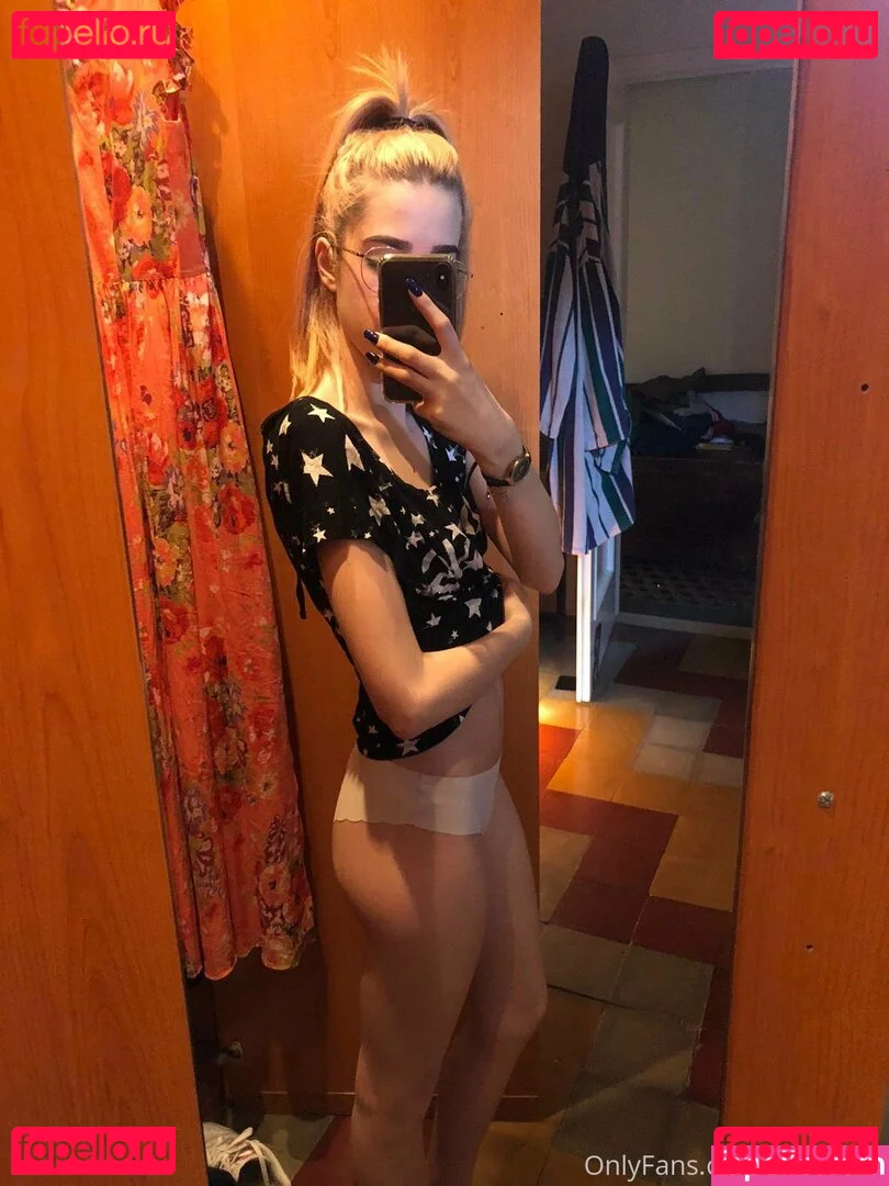 kvry22 Onlyfans Photo Gallery 