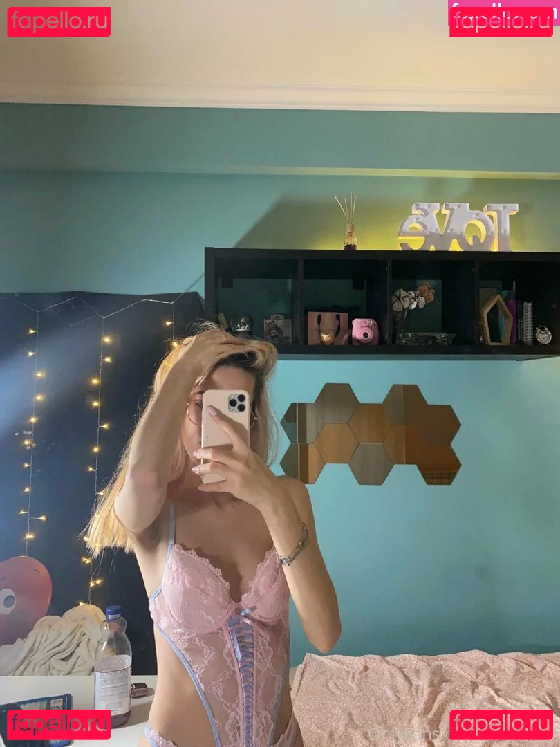 kvry22 Onlyfans Photo Gallery 