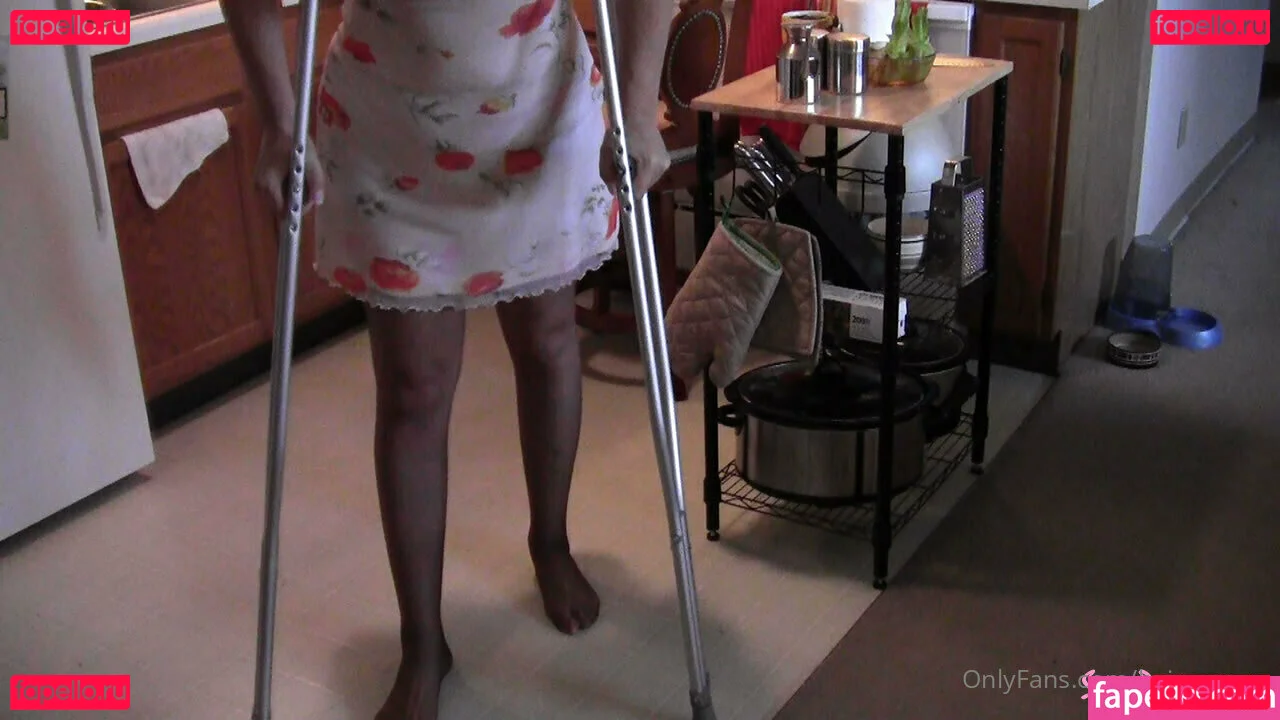 beingapara Onlyfans Photo Gallery 