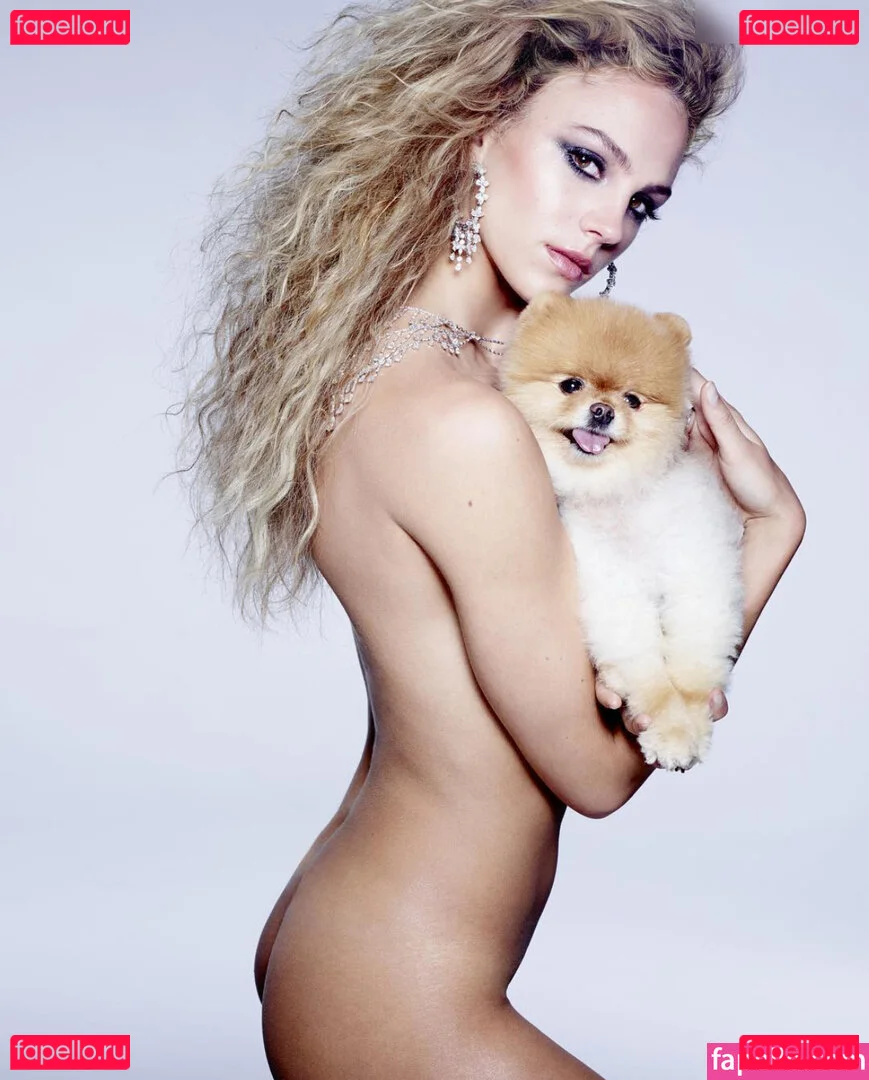 Simone Kowalski Onlyfans Photo Gallery 