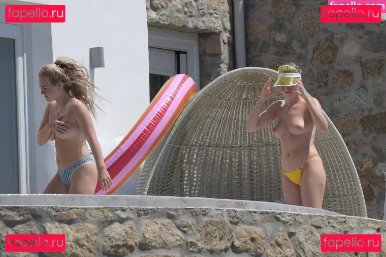 Perrie Edwards Onlyfans Photo Gallery 