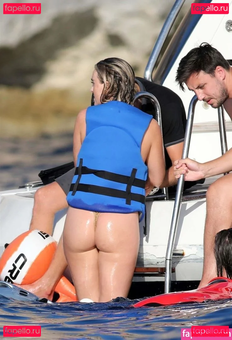 Perrie Edwards Onlyfans Photo Gallery 