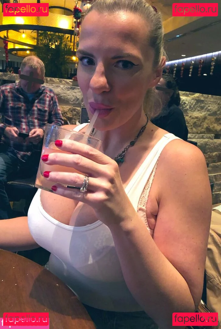 Tori Hendricz Onlyfans Photo Gallery 