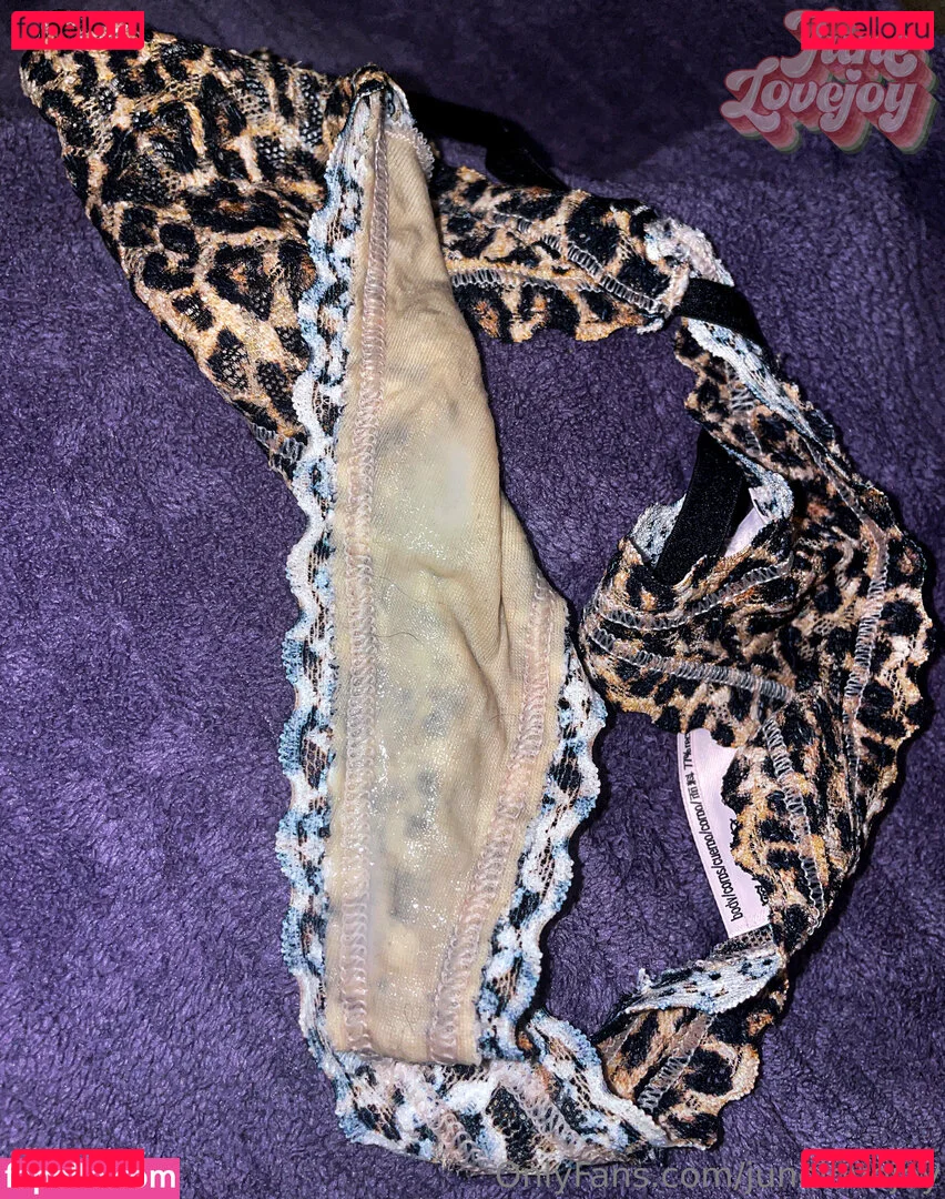 junelovejoy Onlyfans Photo Gallery 