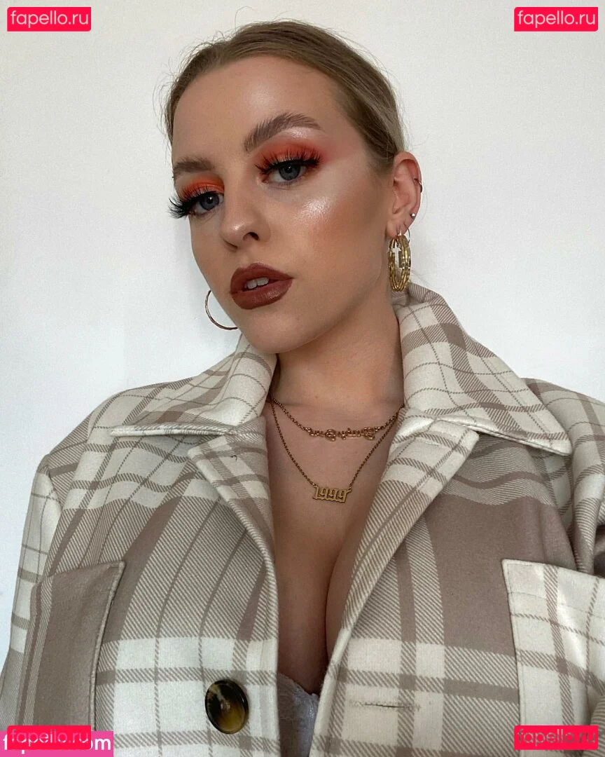 Amber R Brightman Onlyfans Photo Gallery 