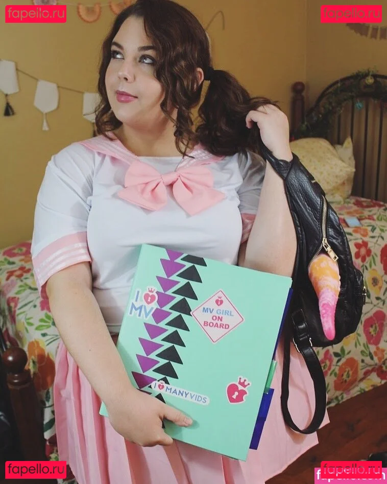 honeybuntv Onlyfans Photo Gallery 