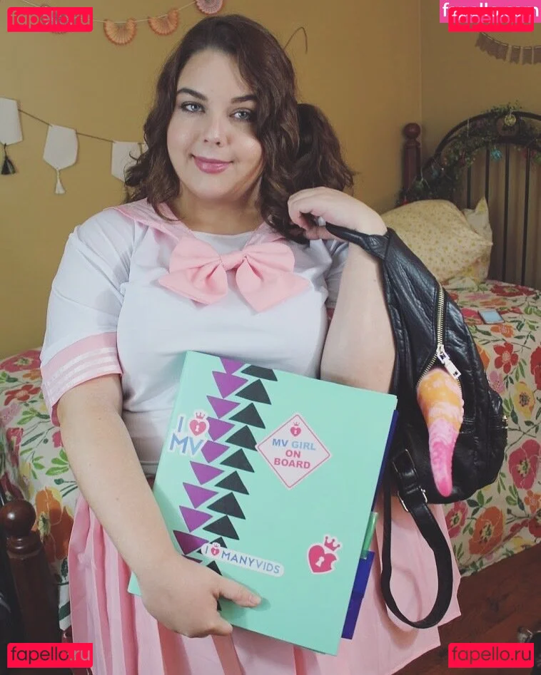 honeybuntv Onlyfans Photo Gallery 