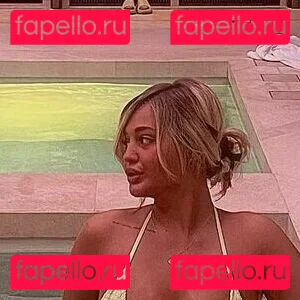 Rowena Violet Onlyfans Photo Gallery 