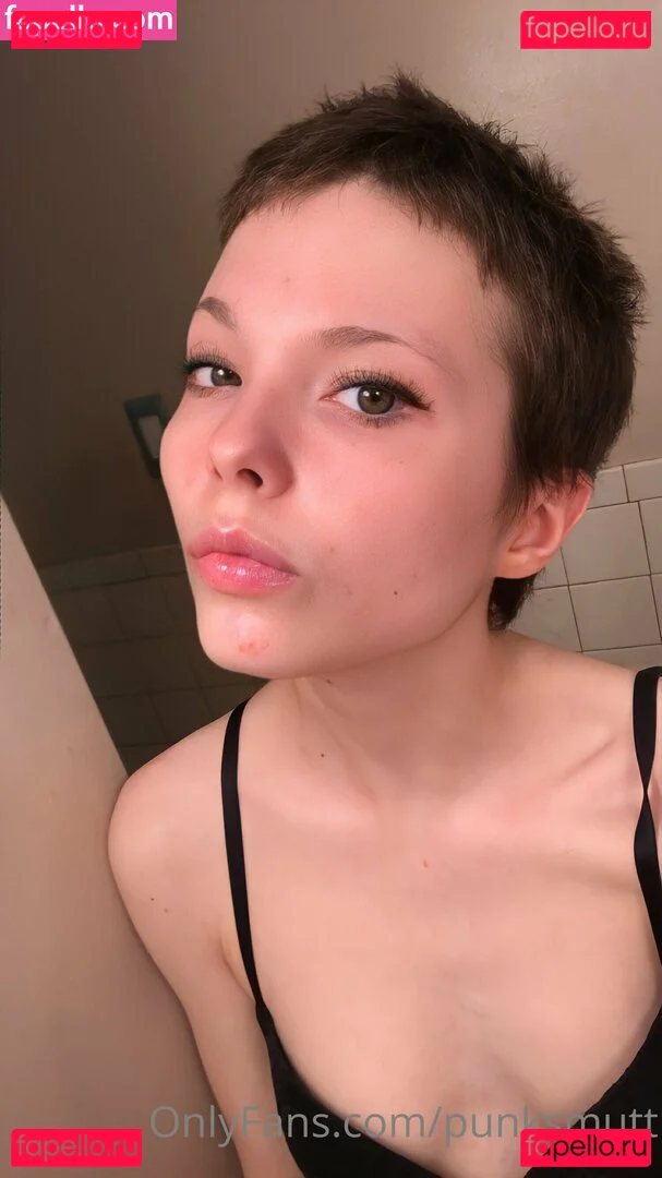 punksmutt Onlyfans Photo Gallery 