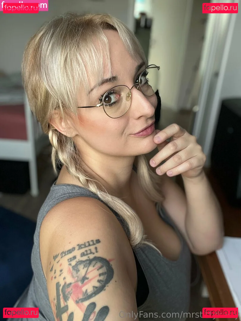 mrstittykatty Onlyfans Photo Gallery 