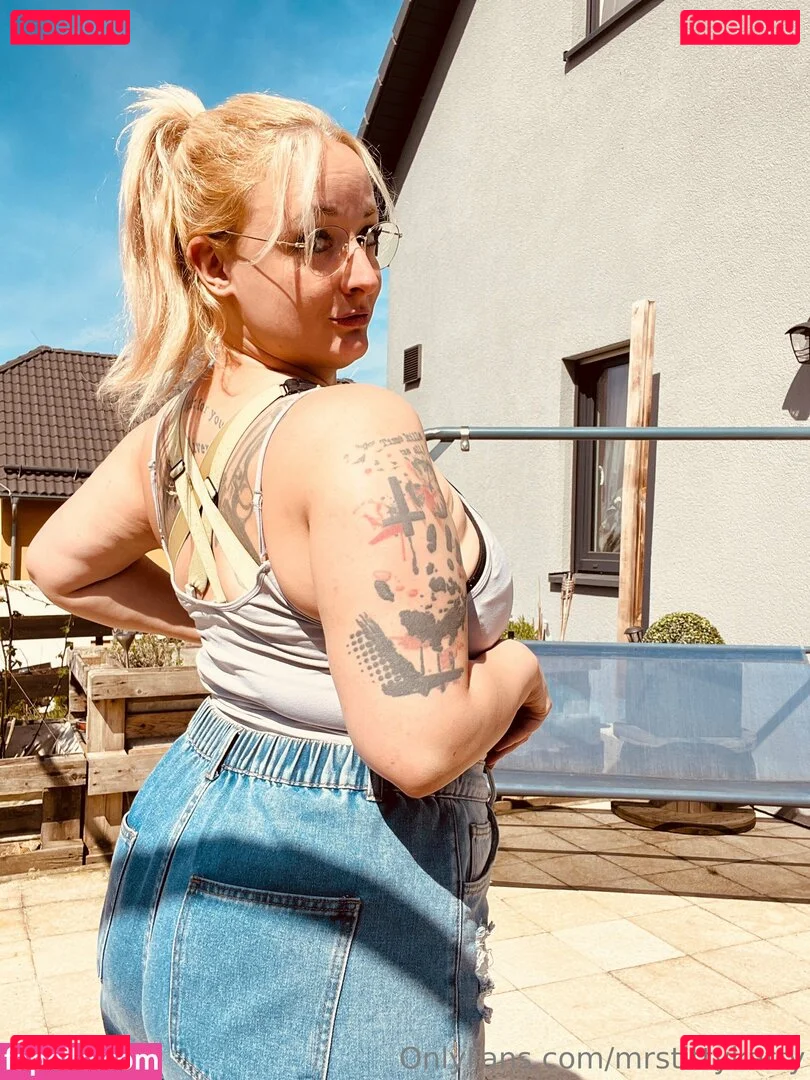 mrstittykatty Onlyfans Photo Gallery 