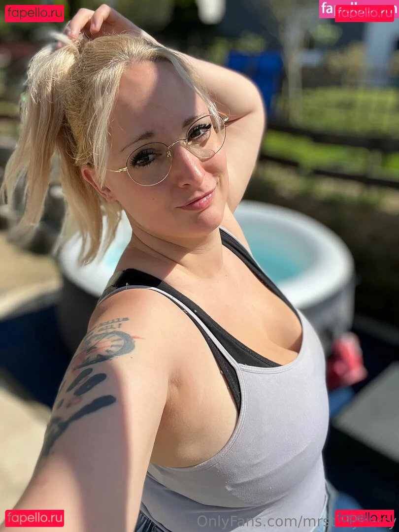 mrstittykatty Onlyfans Photo Gallery 
