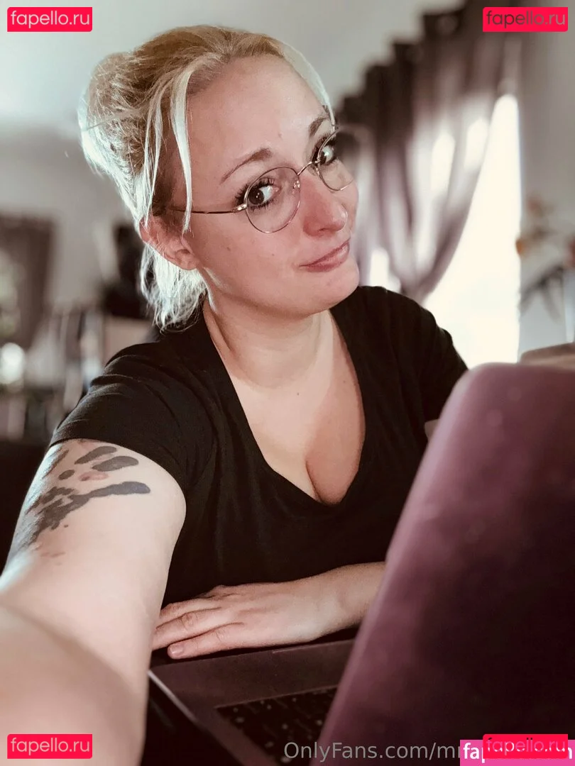 mrstittykatty Onlyfans Photo Gallery 