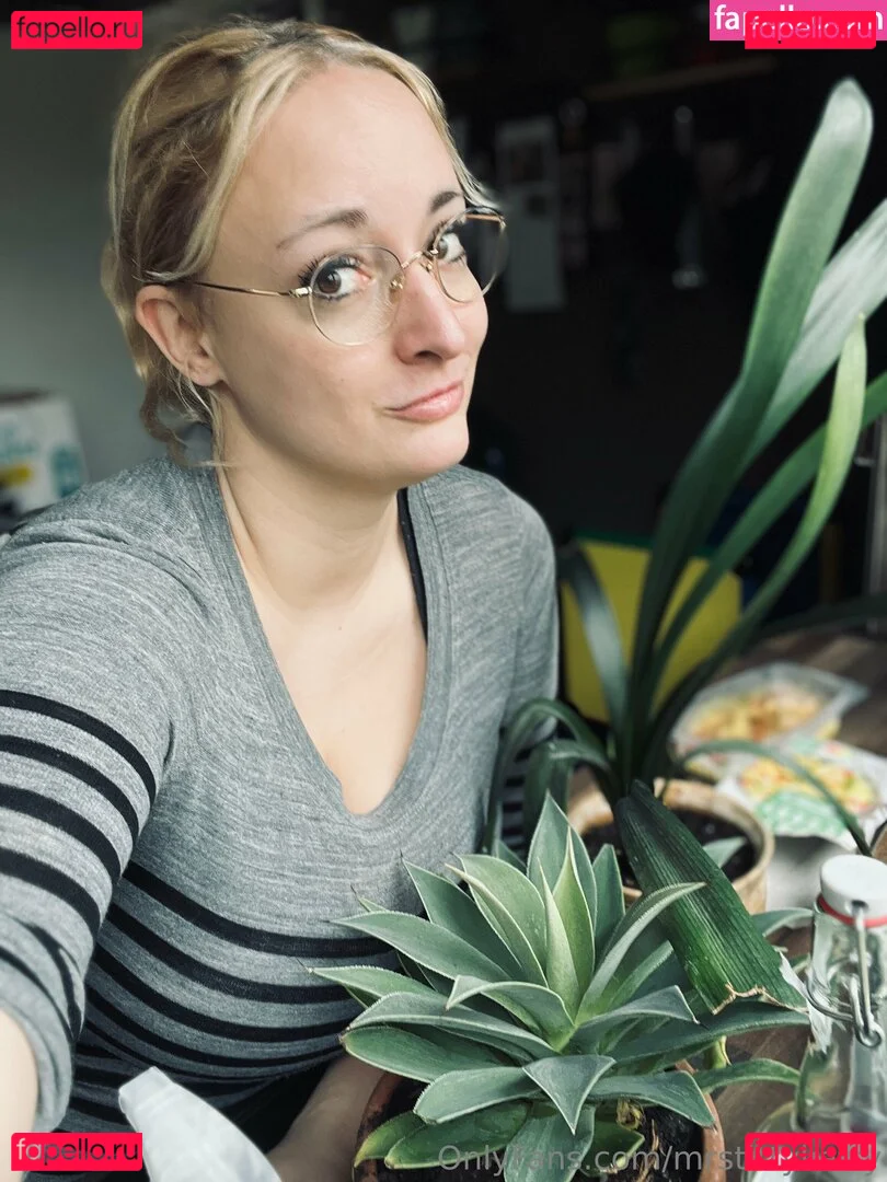 mrstittykatty Onlyfans Photo Gallery 