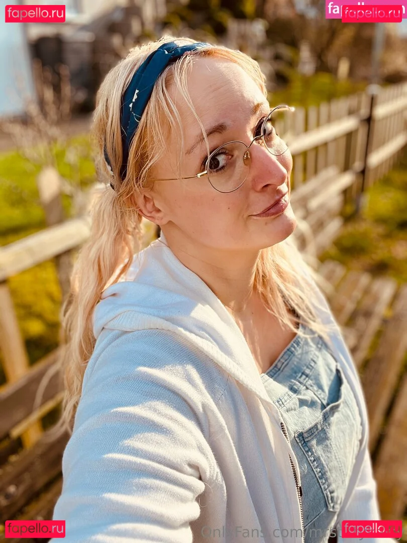 mrstittykatty Onlyfans Photo Gallery 