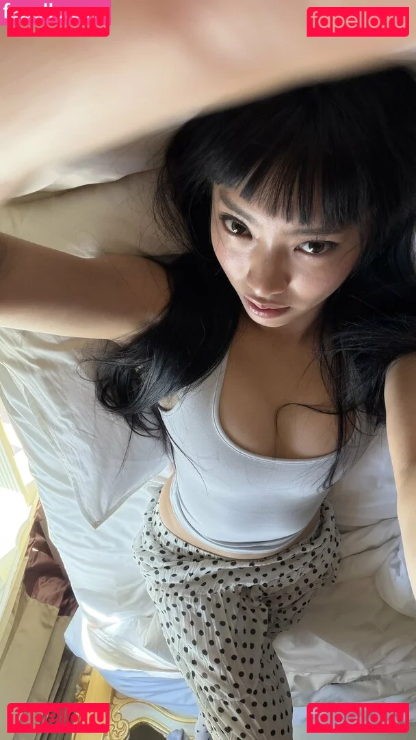 Yujin Onlyfans Photo Gallery 