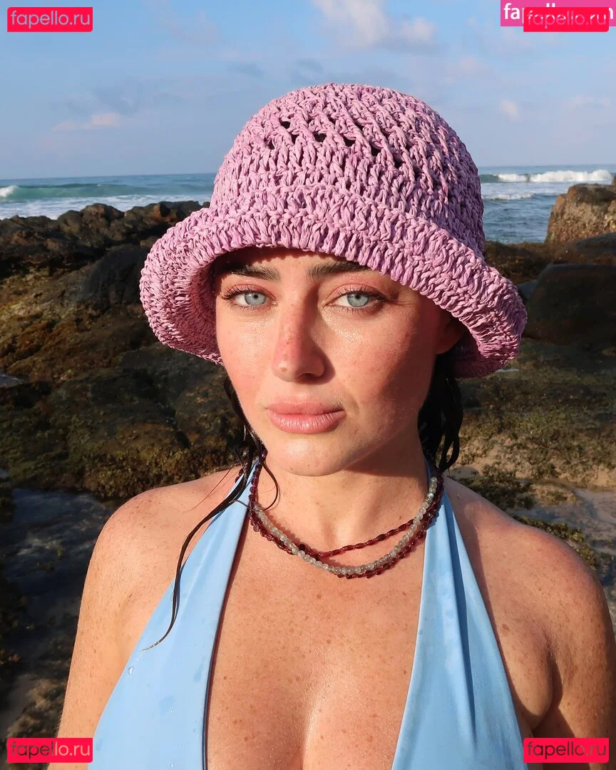 Effy Palarya Onlyfans Photo Gallery 