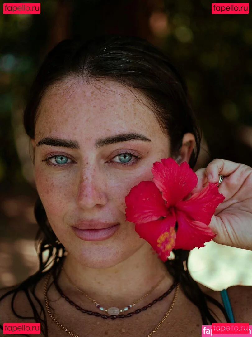 Effy Palarya Onlyfans Photo Gallery 