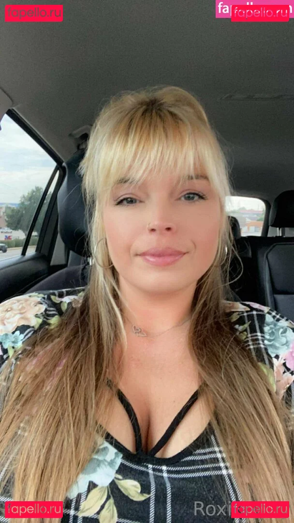roxirenay Onlyfans Photo Gallery 