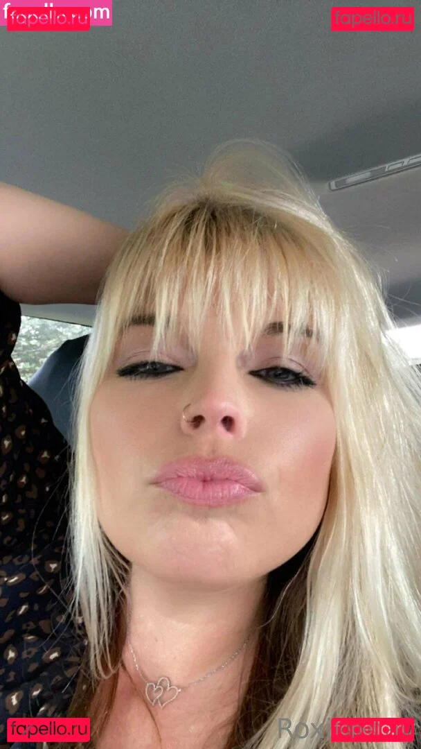 roxirenay Onlyfans Photo Gallery 
