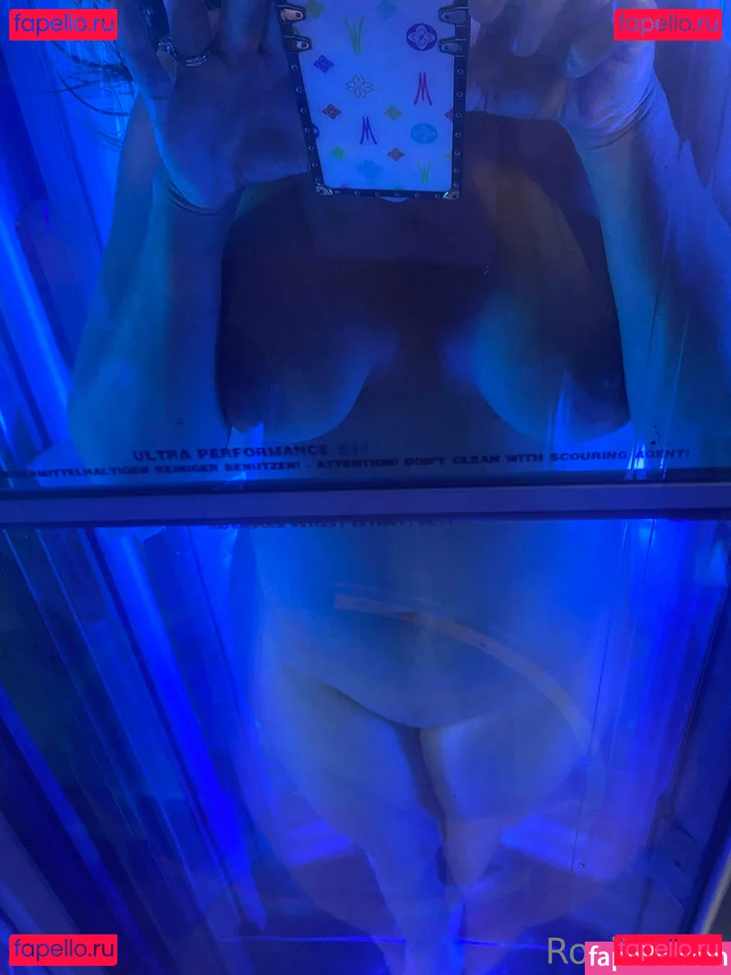 roxirenay Onlyfans Photo Gallery 