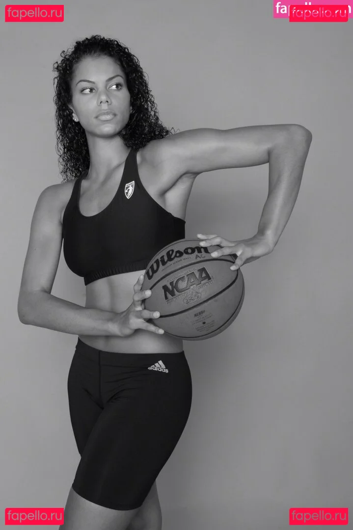 Alysha Clark Onlyfans Photo Gallery 