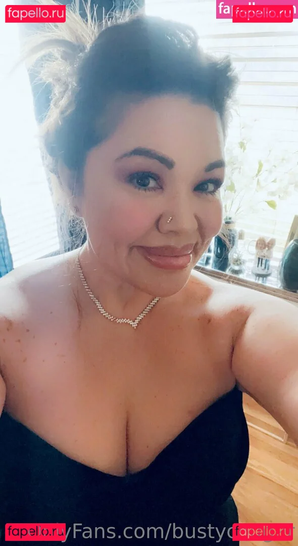 bustycougar Onlyfans Photo Gallery 