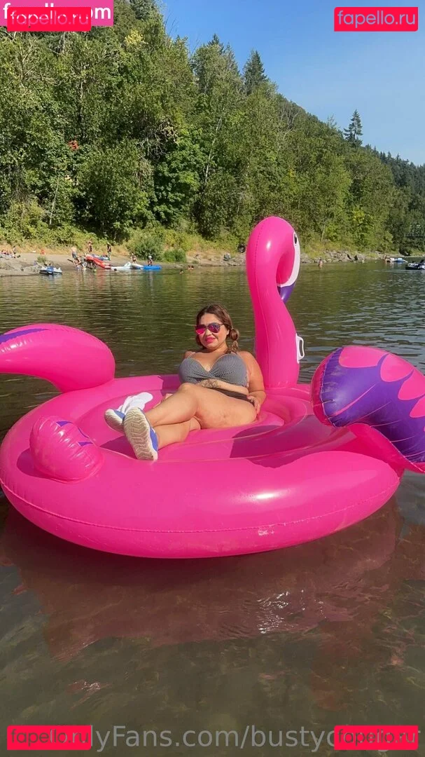 bustycougar Onlyfans Photo Gallery 