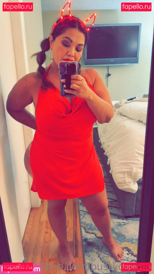 bustycougar Onlyfans Photo Gallery 