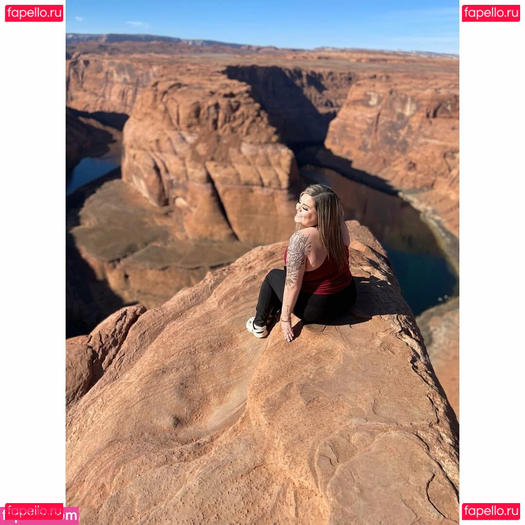 Lilly Zamora Onlyfans Photo Gallery 